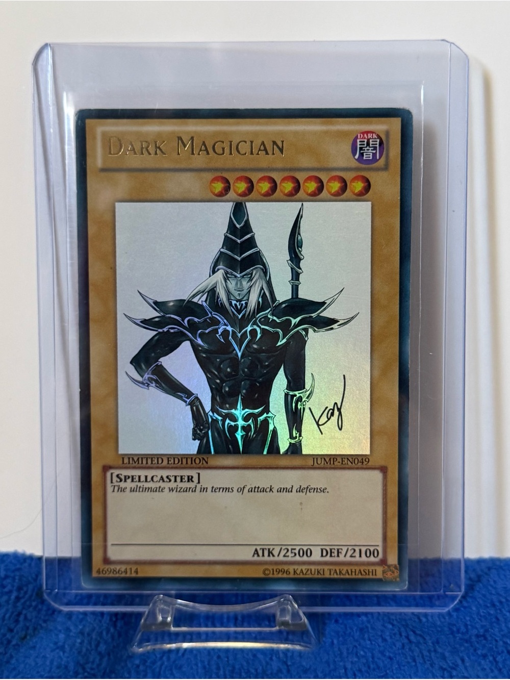 Yu-Gi-Oh! Dark Magician Ultra Rare Autographed JUMP-EN049 Shonen Jump Konami EN